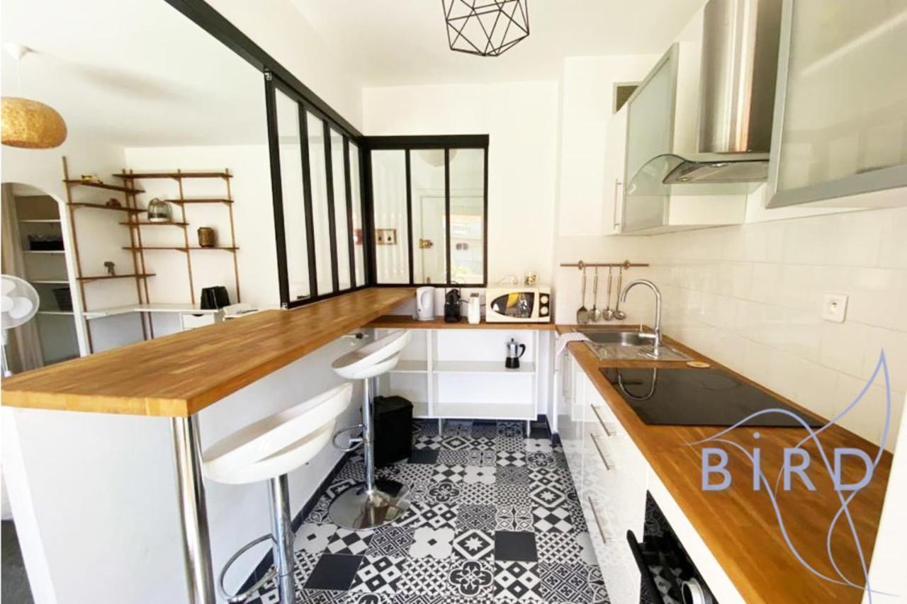 Bright Flat Near To The Beach & Harbor 생로랑뒤바르 외부 사진