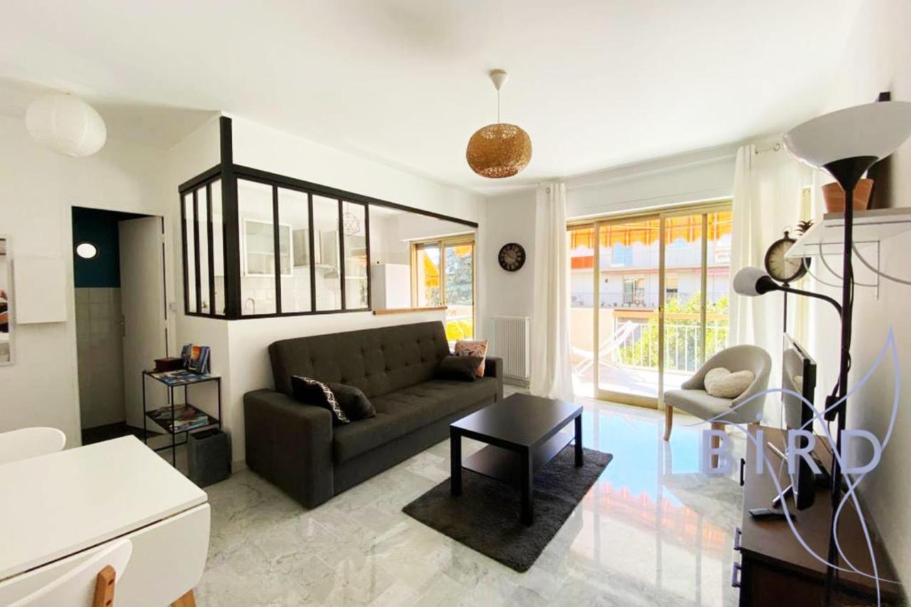 Bright Flat Near To The Beach & Harbor 생로랑뒤바르 외부 사진