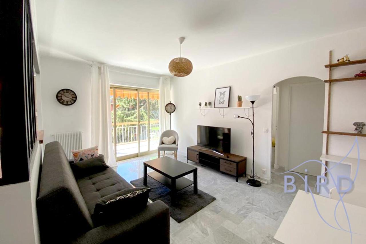 Bright Flat Near To The Beach & Harbor 생로랑뒤바르 외부 사진